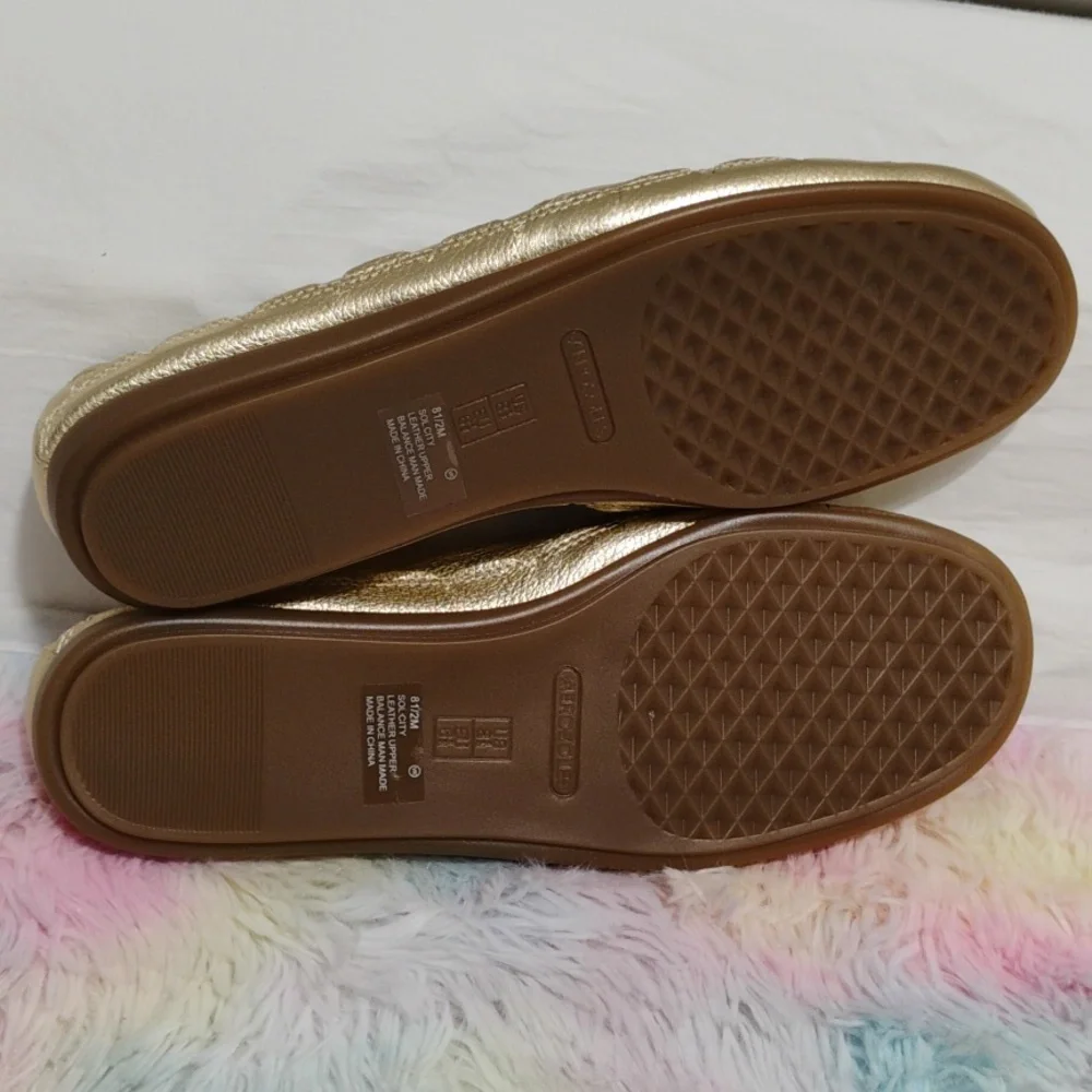 (X-103) SALE! NWOT Aerosols Sol City Gold Ballet Flats Sz.8 1/2